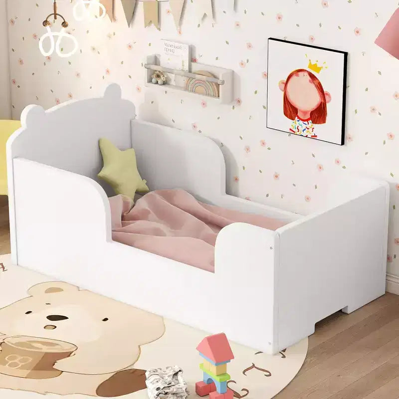 Lit au sol en forme d'ours Okak pour les 3-6 ans, cadre de lit pour tout-petits avec barrière de sécurité, lit pour enfants en forme d'animal mignon